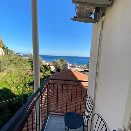 Nick & Santo's Homes فندق مبيت وإفطار