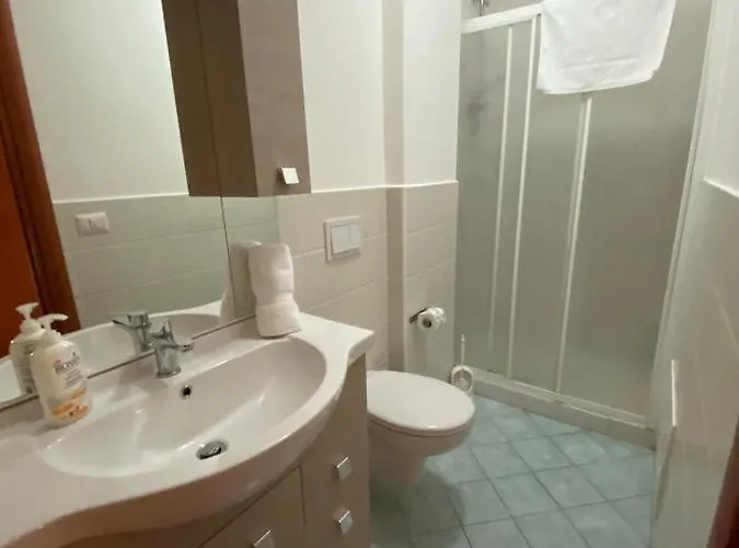 Nick & Santo's Homes 4*