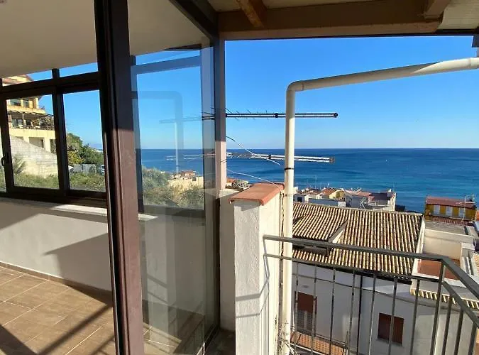 فندق مبيت وإفطار Nick & Santo's Homes