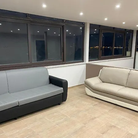 住宿加早餐酒店 Nick & Santo's Homes 贾迪尼-纳克索斯