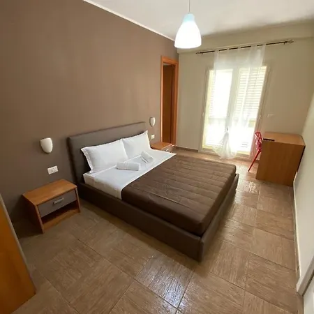 住宿加早餐酒店 Nick & Santo's Homes