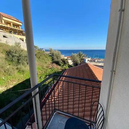 住宿加早餐酒店 Nick & Santo's Homes