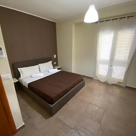 Nick & Santo's Homes Giardini Naxos