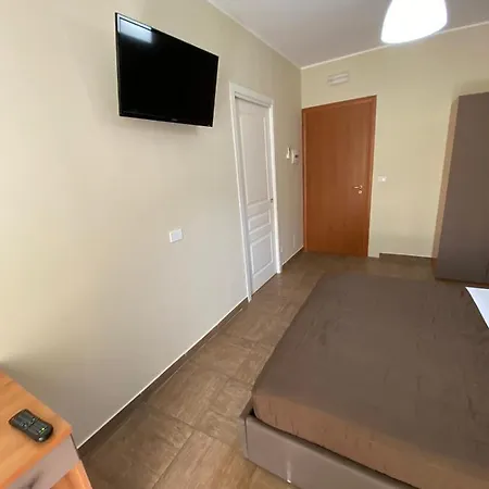 Nick & Santo's Homes Готель типу 